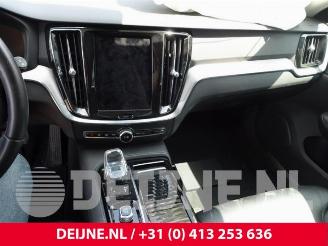 Volvo V-60 V60 II (ZW), Combi, 2018 2.0 T8 16V Plug-in Hybrid AWD picture 33