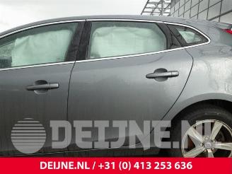Volvo V-40 V40 (MV), Hatchback 5-drs, 2012 / 2019 2.0 T2 16V picture 31