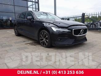 Uttjänta bilar auto Volvo V-60 V60 II (ZW), Combi, 2018 2.0 D3 16V 2020/8