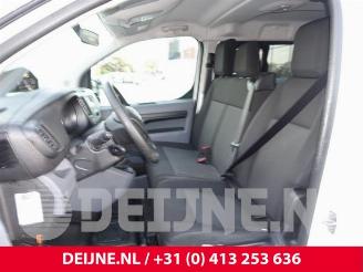 Toyota ProAce ProAce Verso, Bus, 2016 1.5 D-4D 120 picture 17