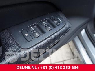 Volvo V-60 V60 II (ZW), Combi, 2018 2.0 D4 16V picture 17