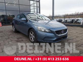 Vrakbiler auto Volvo V-40 V40 (MV), Hatchback 5-drs, 2012 / 2019 1.6 D2 2013/11