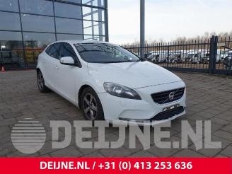 Vrakbiler auto Volvo V-40 V40 (MV), Hatchback 5-drs, 2012 / 2019 1.6 D 16V 2013/6