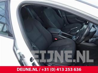 Volvo V-40 V40 (MV), Hatchback 5-drs, 2012 / 2019 1.6 D 16V picture 26