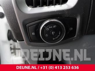 Ford Transit  picture 28