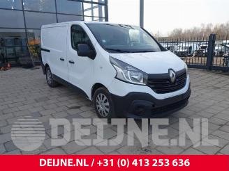 Vrakbiler auto Renault Trafic Trafic (1FL/2FL/3FL/4FL), Van, 2014 1.6 dCi Twin Turbo 2016/10