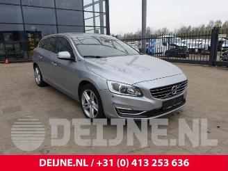 Autoverwertung Volvo V-60 V60 I (FW/GW), Combi, 2010 / 2018 2.4 D6 20V Plug-in Hybrid AWD 2013/12