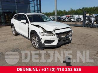 Sloopauto Volvo V-60 V60 Cross Country II (ZZ), Combi, 2018 2.0 B5 16V Mild Hybrid Geartronic AWD 2024