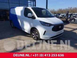 Vrakbiler auto Ford Transit Transit Custom, Van, 2023 2.0 EcoBlue 136 2024/3