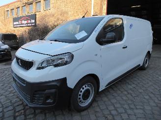 Schadeauto Peugeot Expert Premium L1 2020/2