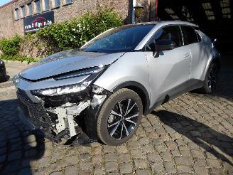skadebil auto Toyota CH-R Hyb HEV 2024/4