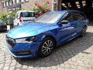 Damaged car Skoda Octavia Combi Style 2022/1