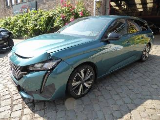 Schadeauto Peugeot 308 SW Allure 2023/4
