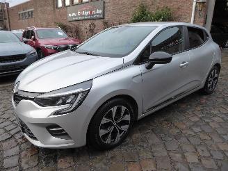 Unfallwagen Renault Clio Evolution 2023/3