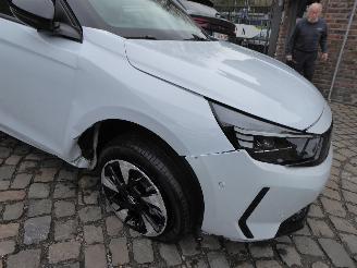 Opel Corsa F e GS picture 5