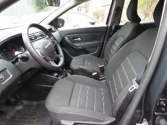 Dacia Duster Expression picture 6