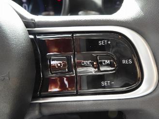 Fiat 500E La Prima picture 16