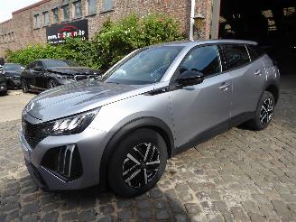 krockskadad bil auto Peugeot e-2008 Active 2024/6