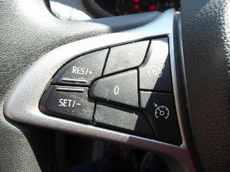 Dacia Sandero Expression picture 15