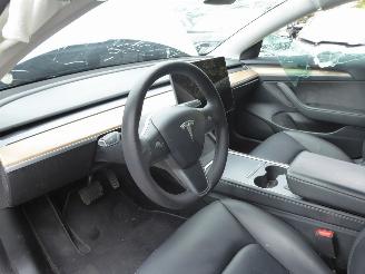 Tesla Model 3  picture 13