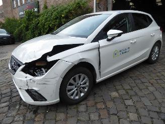 krockskadad bil auto Seat Ibiza Style 2024/6