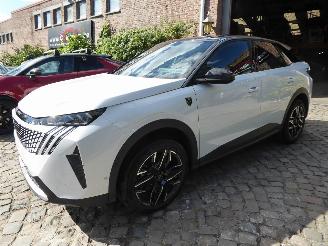 Coche accidentado Peugeot 3008 Hybrid 145 GT 2025/9