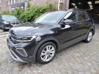 Schadeauto Volkswagen T-Cross 1.0 TSI 85 kW Life 2025/3