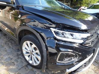 Volkswagen T-Roc Life picture 6