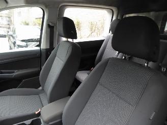 Volkswagen Caddy Maxi Combi Plus picture 14