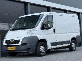 occasion commercial vehicles Peugeot Boxer 2.2 HDI Airco 3-PERS 2014/3