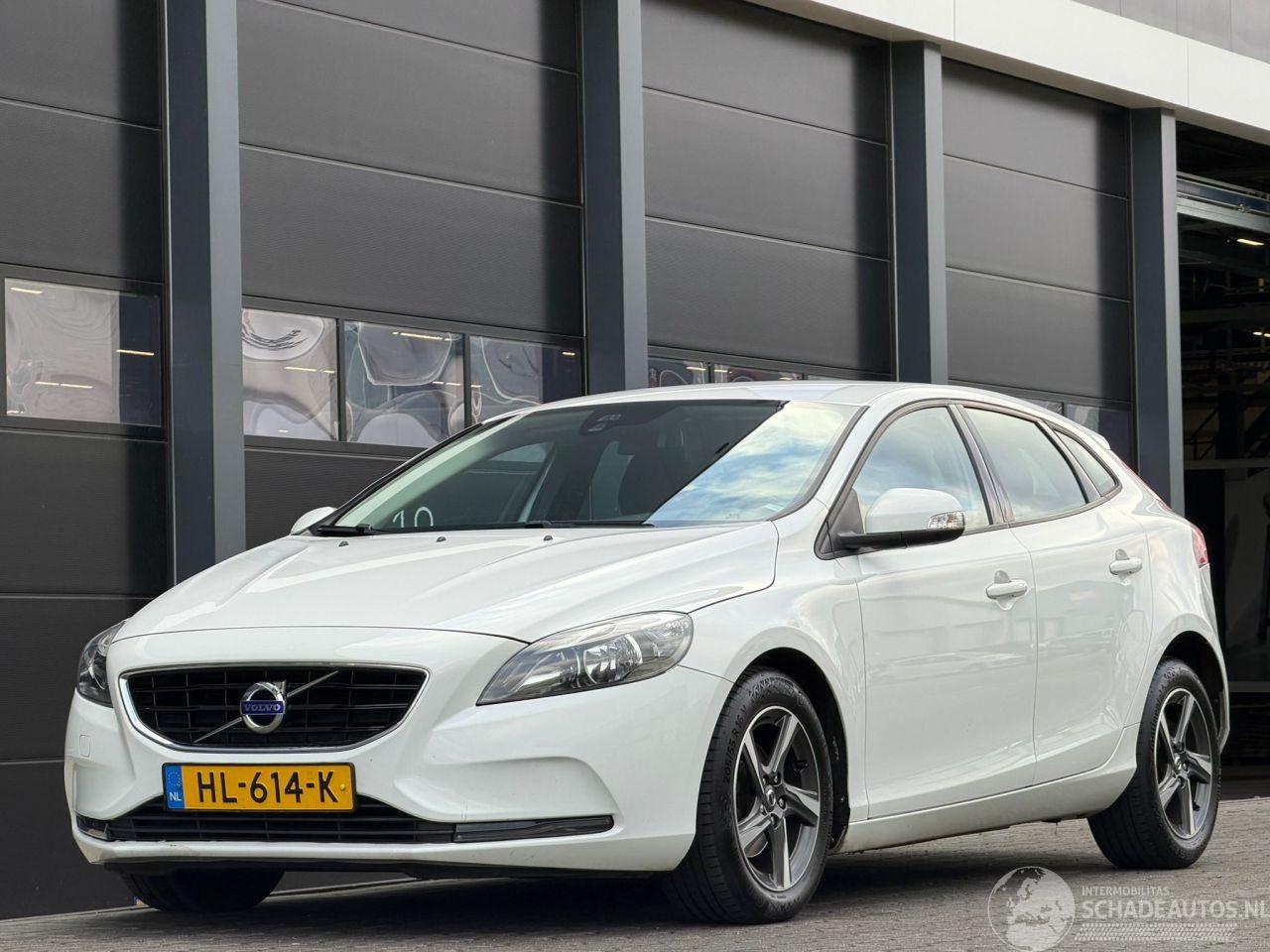 Volvo V-40 2.0 D2 Navi Clima PDC