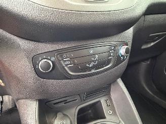 Ford Transit Courier Van 1.5 TDCI Navi Airco PDC picture 10