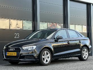 ojeté vozy osobní automobily Audi A3 LIMOUSINE 1.6 TDI Navi Xenon EURO-6 2017/6