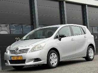 begagnad bil auto Toyota Verso 1.6 VVT-i Airco 2009/10