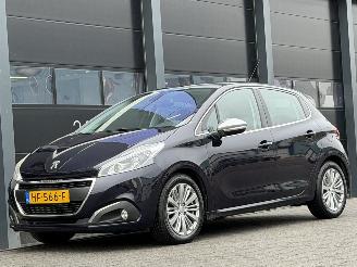 Gebrauchtwagen PKW Peugeot 208 1.6 BlueHDi Executive Pano Camera Clima 2015/10