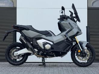 Honda  X‑ADV 750 Akrapovic Beugels Handvatverwarming picture 5