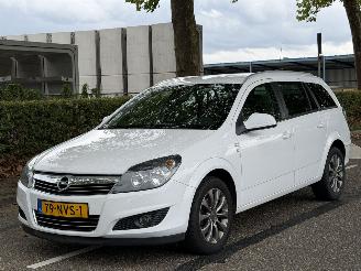Avarii autoturisme Opel Astra STATION WAGON 1.6 111 years Edition 2010/11
