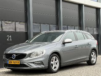 Ocazii autoturisme Volvo V-60 2.0 D3 R-Design Navi Clima PDC EURO-6 2015/12