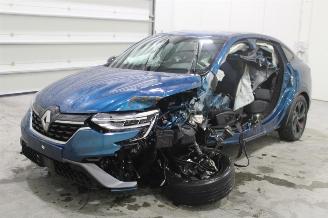 Coche siniestrado Renault Arkana  2022/5