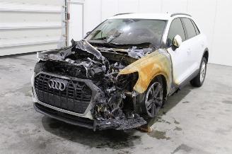 Vrakbiler auto Audi Q3  2019/9