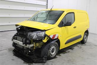 Salvage car Peugeot Partner  2020/1