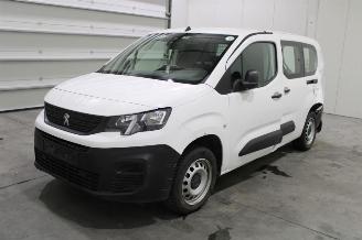 Salvage car Peugeot Partner  2021/9