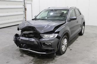 Vaurioauto  passenger cars Volkswagen T-Roc  2019/4