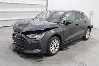 Schadeauto Audi A3  2025/2