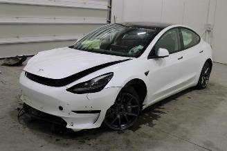 Vaurioauto  passenger cars Tesla Model 3  2023/3