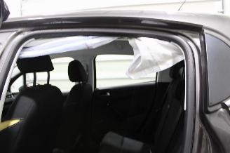 Peugeot 208  picture 22