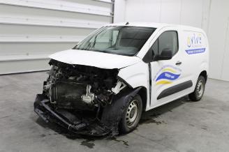 skadebil auto Peugeot Partner  2022/9
