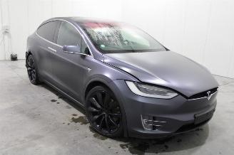 Tesla Model X  picture 2