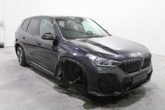BMW iX1  picture 2