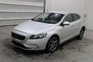 krockskadad bil auto Volvo V-40 V40 2015/8